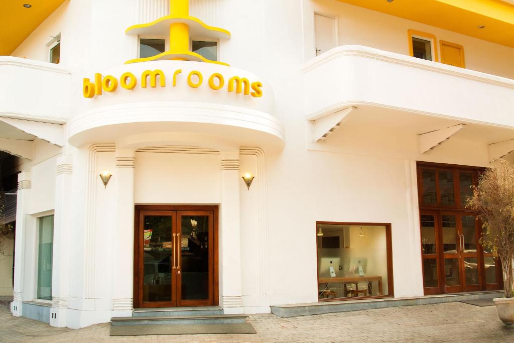 Bloomrooms @ New Delhi Railway Station,Paharganj,3 star