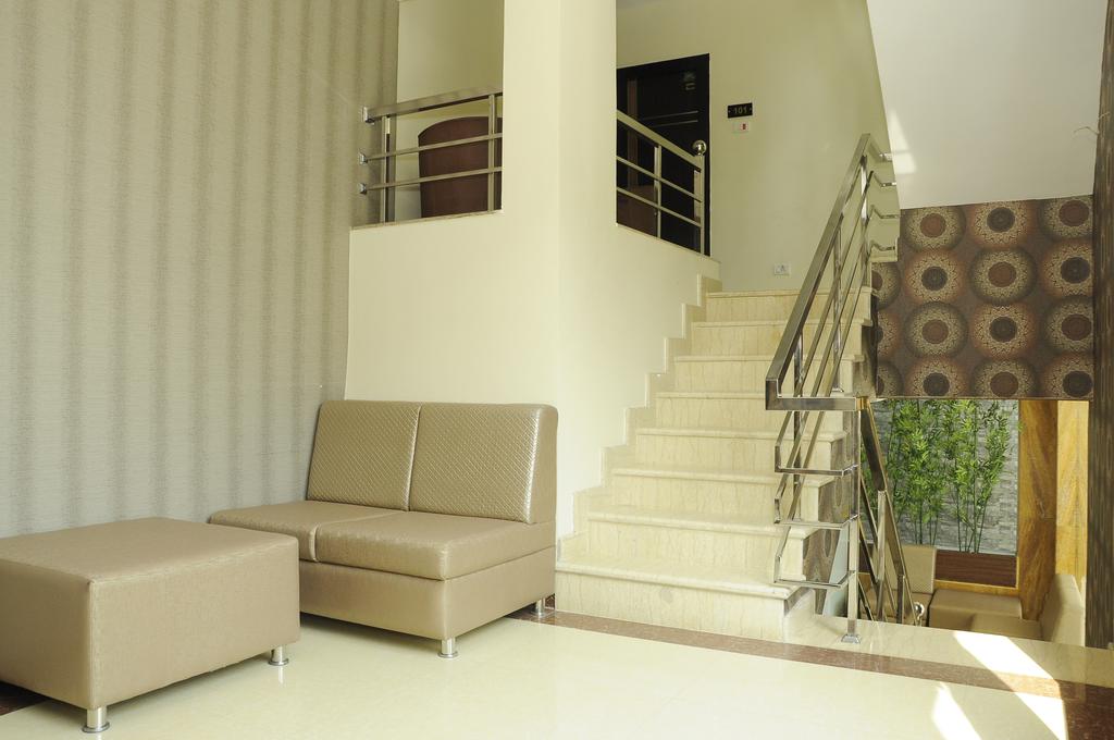 Grand Parkway,Tambaram,2 star