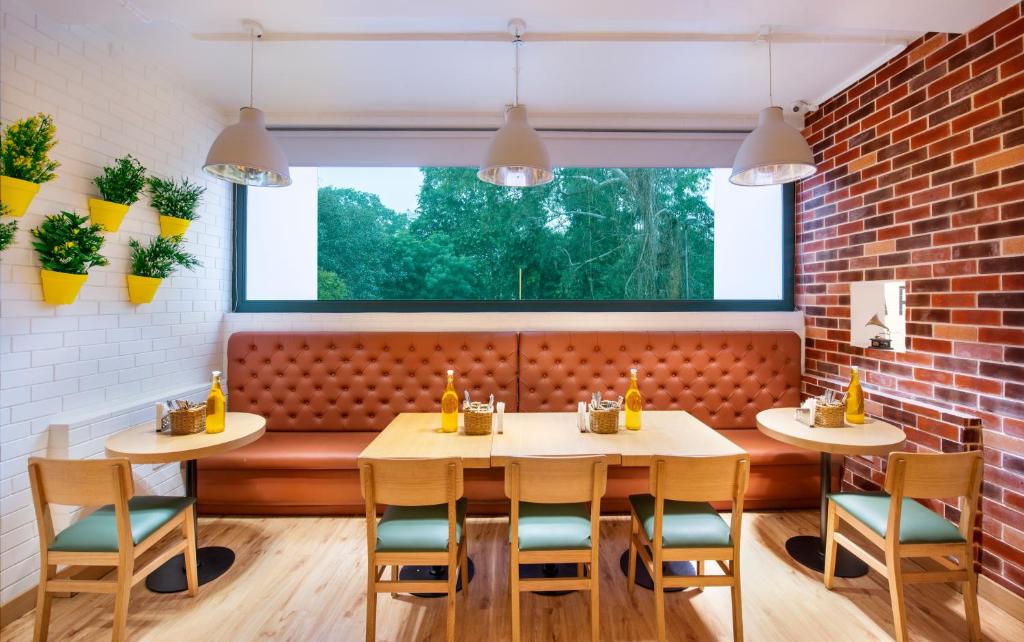 Bloomrooms @ Janpath,Connaught Place,3 star