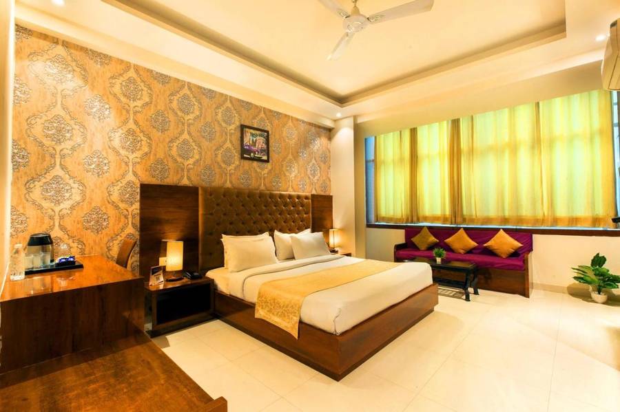 De Pavilion Hotel, Delhi,Mahipalpur,4 star