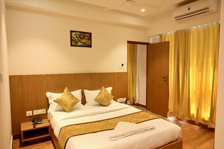 Grand One Tower, Thousand Lights,2 star