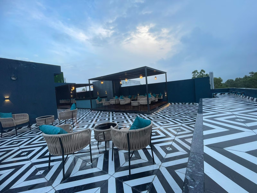 Saltstayz Select - Pitampura,Pitampura,3 star