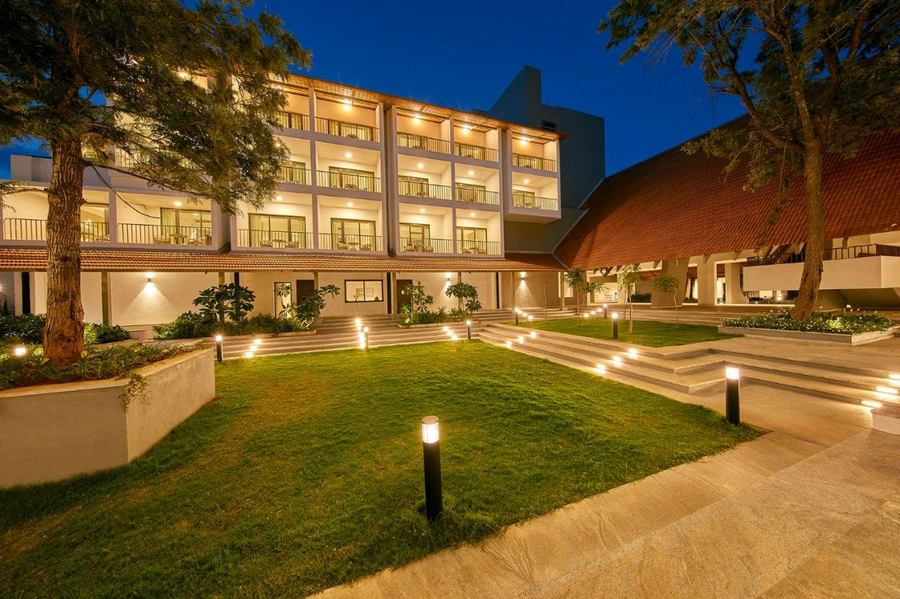 Signature Club Resort,Kempegowda International Airport Road,4 star